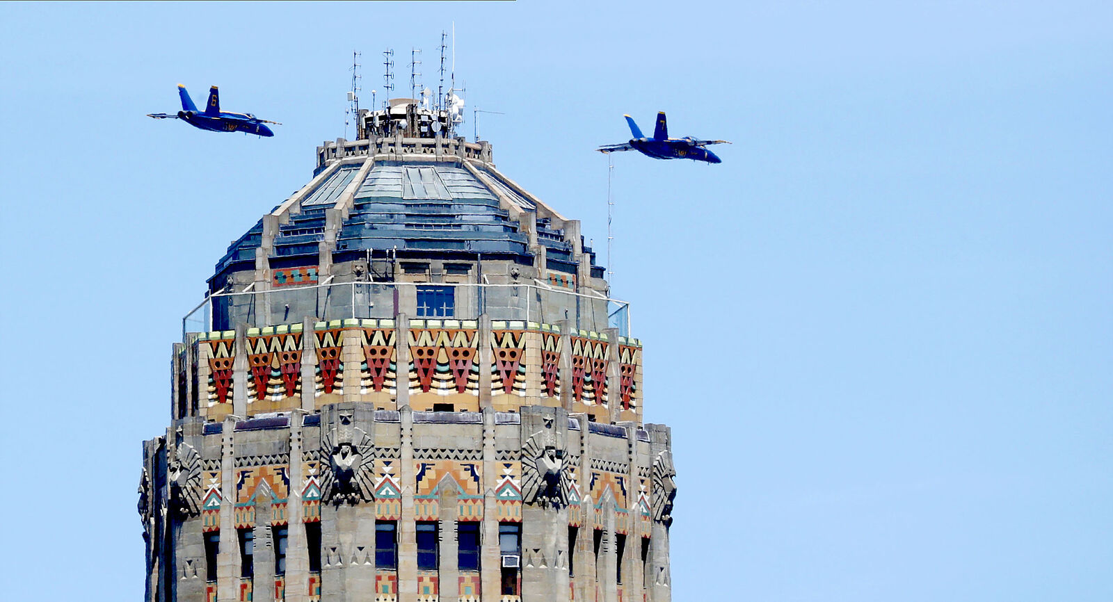 Blue Angels buzz by City Hall